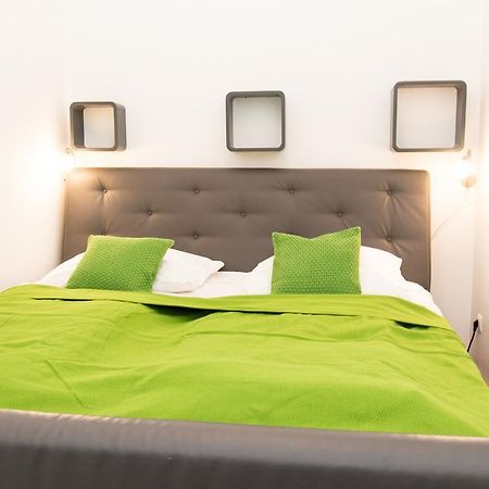 Apartment Diefenbachgasse Vienna Room photo