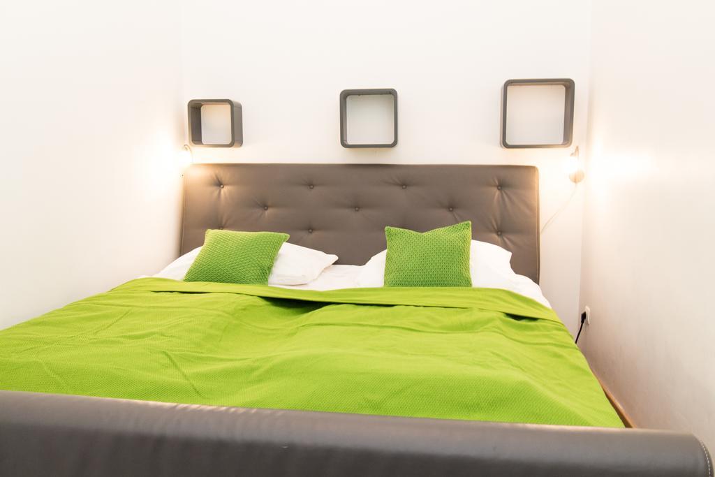 Apartment Diefenbachgasse Vienna Room photo