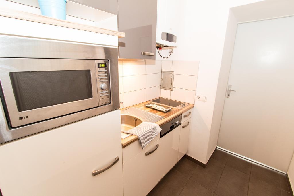Apartment Diefenbachgasse Vienna Room photo