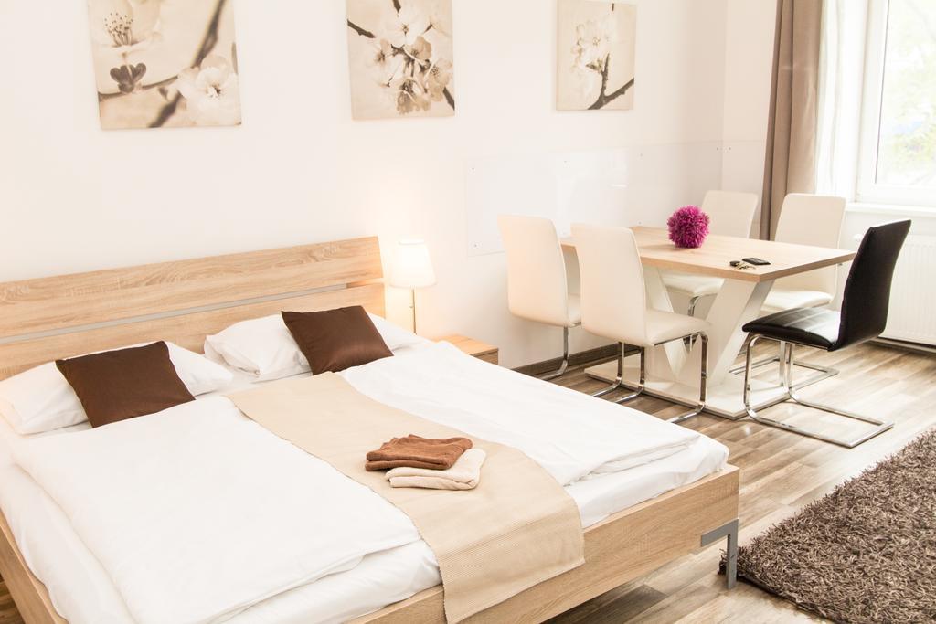 Apartment Diefenbachgasse Vienna Room photo